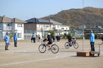 1121 6nenzenntaishashin